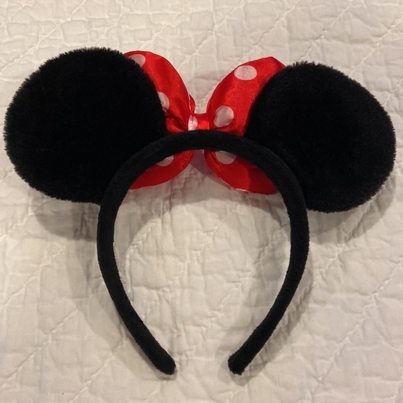 - DISNEY 2 Minnie Mouse ears. Red with white polka dots and sequins - Picture 4 of 9